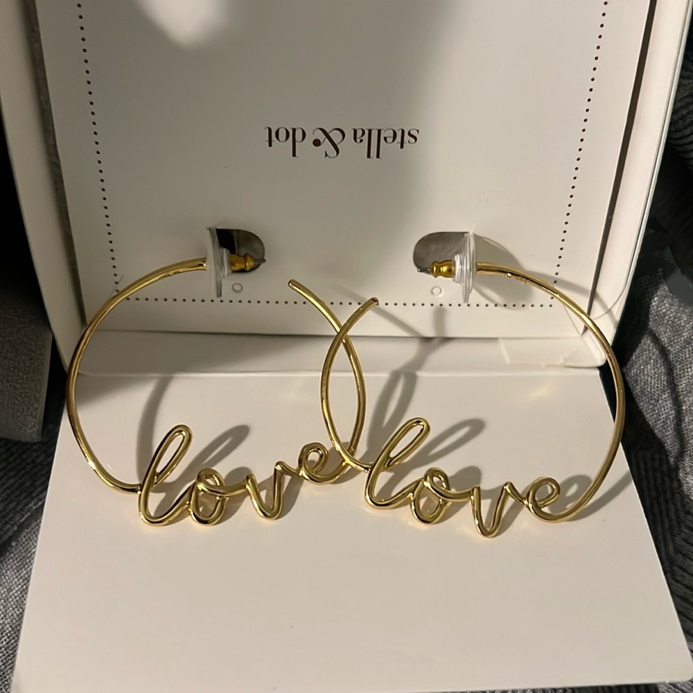 Cute love hoop earrings